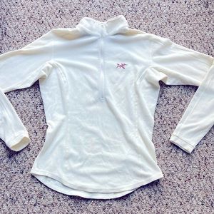 White Woman’s Medium Arc’teryx 1/4 Zip